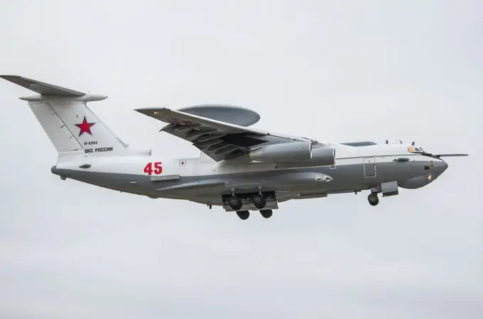 Así es el gigante A-50U ruso, el radar volante capaz de detectar cualquier tipo de avión en un rango de 650 kilómetros