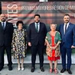 El presidente de la Comunidad, Fernando López Miras, clausuró hoy en Lorca el acto de entrega de los Premios ‘Mayores Región de Murcia’. 