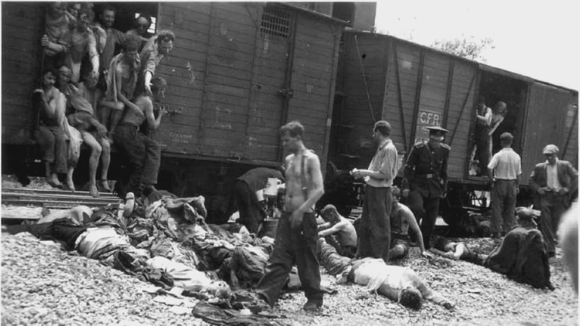 La policía rumana retira los cadáveres del tren de la muerte Iasi-Calarasi bajo el mandato de Ion Leucea