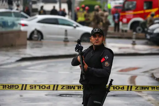 Turquía confirma la muerte de dos terroristas en un atentado contra la ceremonia de apertura del Parlamento 
