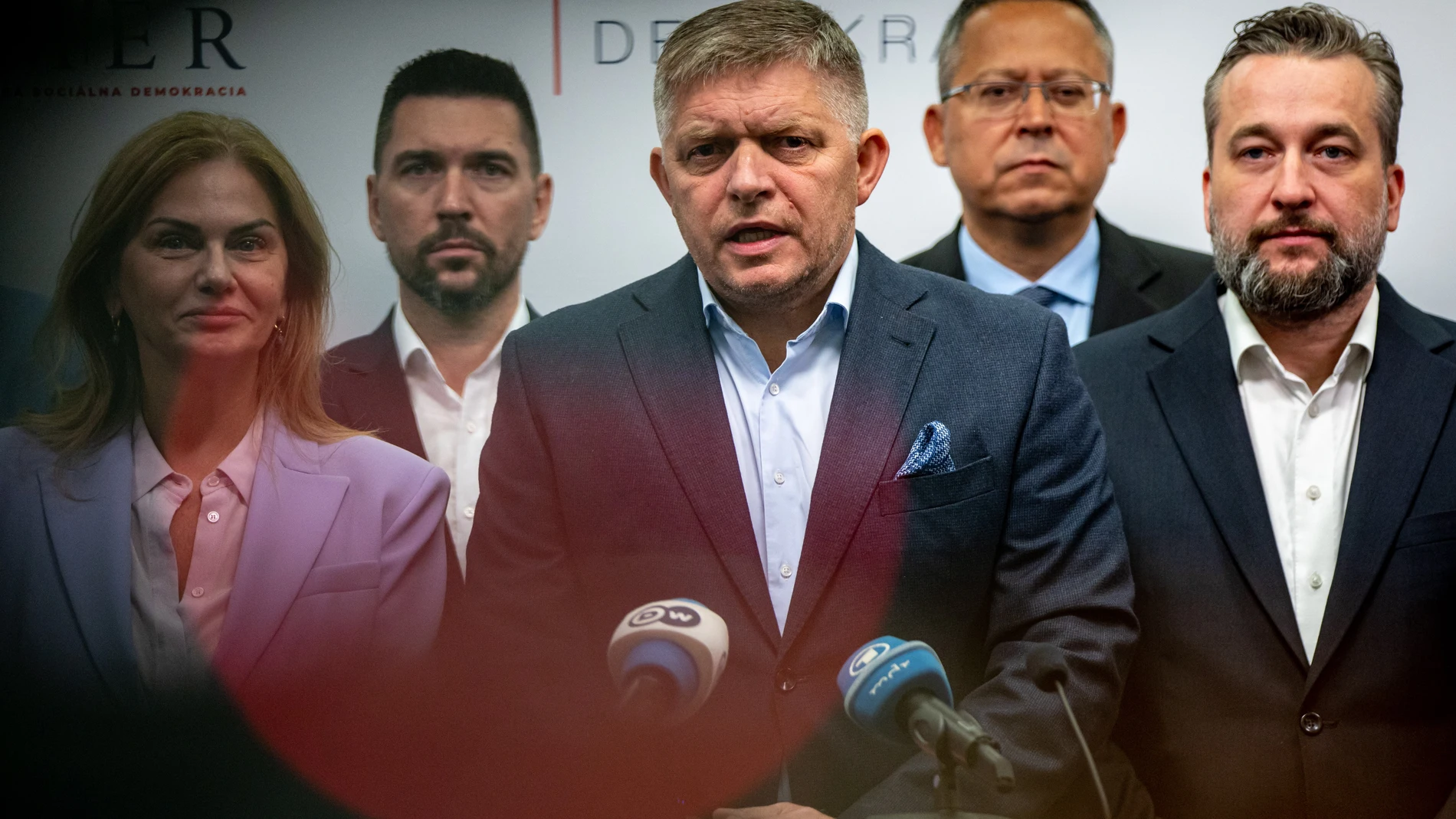 Bratislava (Slovakia (slovak Republic)), 01/10/2023.- Slovak former Prime Minister and chairman of the Smer-SD party Robert Fico (C) talks to media after Slovakia's parliamentary elections at party's headquarters in Bratislava, Slovakia, 01 October 2023. According to official results, Smer-SD party with leader Robert Fico won the parliamentary elections with almost 23 percent. Progresivne Slovensko party (Progressive Slovakia) ended up behind him, with almost 18 percent. (Elecciones, Eslovaqu...