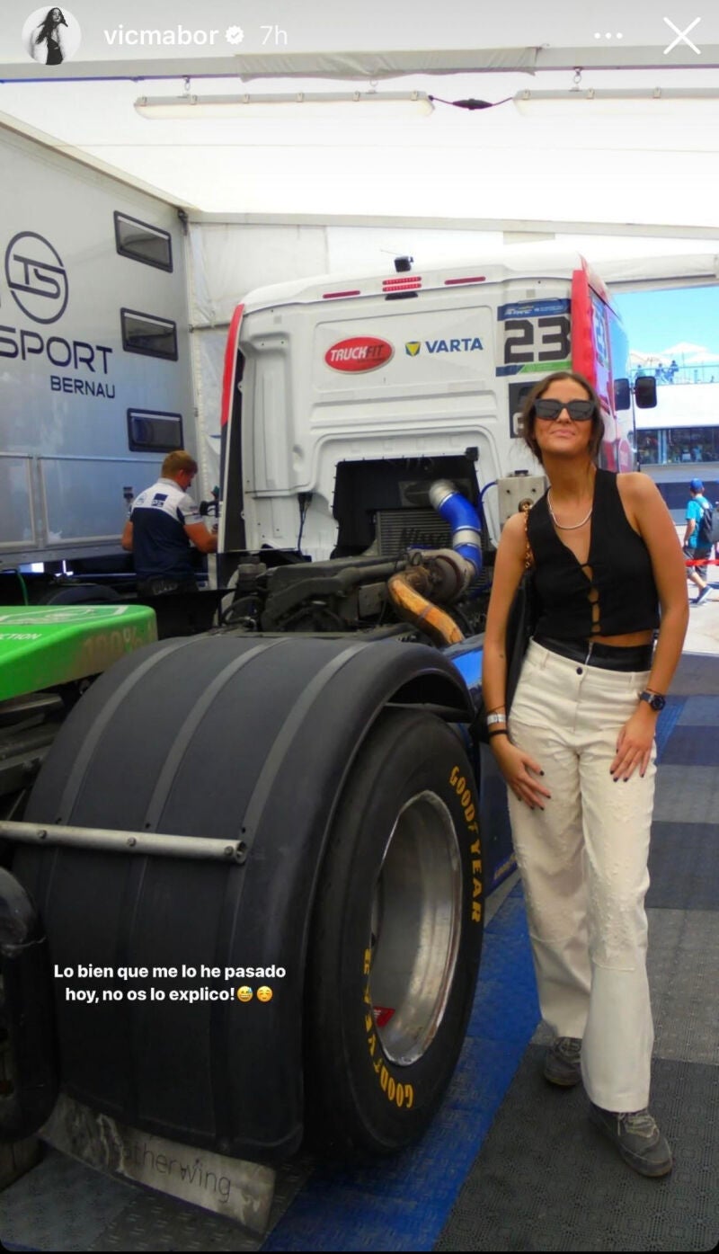 Victoria Federica en una carrera de camiones.