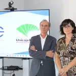La Directora Territorial de Unicaja Banco en León, Marga Serna, y el Presidente de FELE, Juan María Vallejo.