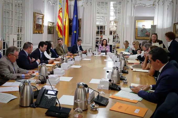 El PP llevará la defensa del Puerto de Valencia al pleno de Corts de mañana
