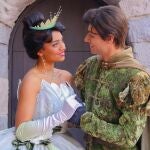 Hay personajes como las princesas Disney que no tienen disfraz completo, por lo que la compañía busca a personas que se parezcan físicamente al personaje