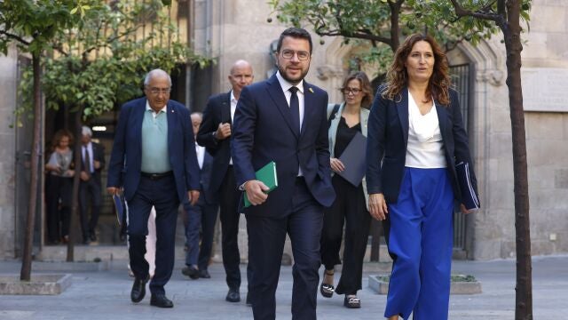 El presidente de la Generalitat, Pere Aragonès, y la consellera de Presidencia, Laura Vilagrà, ayer