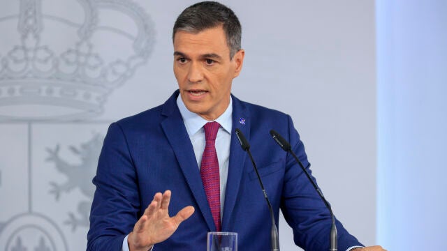 Rueda de prensa de Pedro Sánchez tras reunirse con Felipe VI en el marco de la ronda de contactos para designar nuevo candidato al Gobierno de España