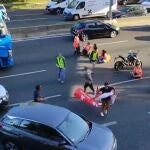 Activistas climáticos cortan la circulación de carretera en Portugal