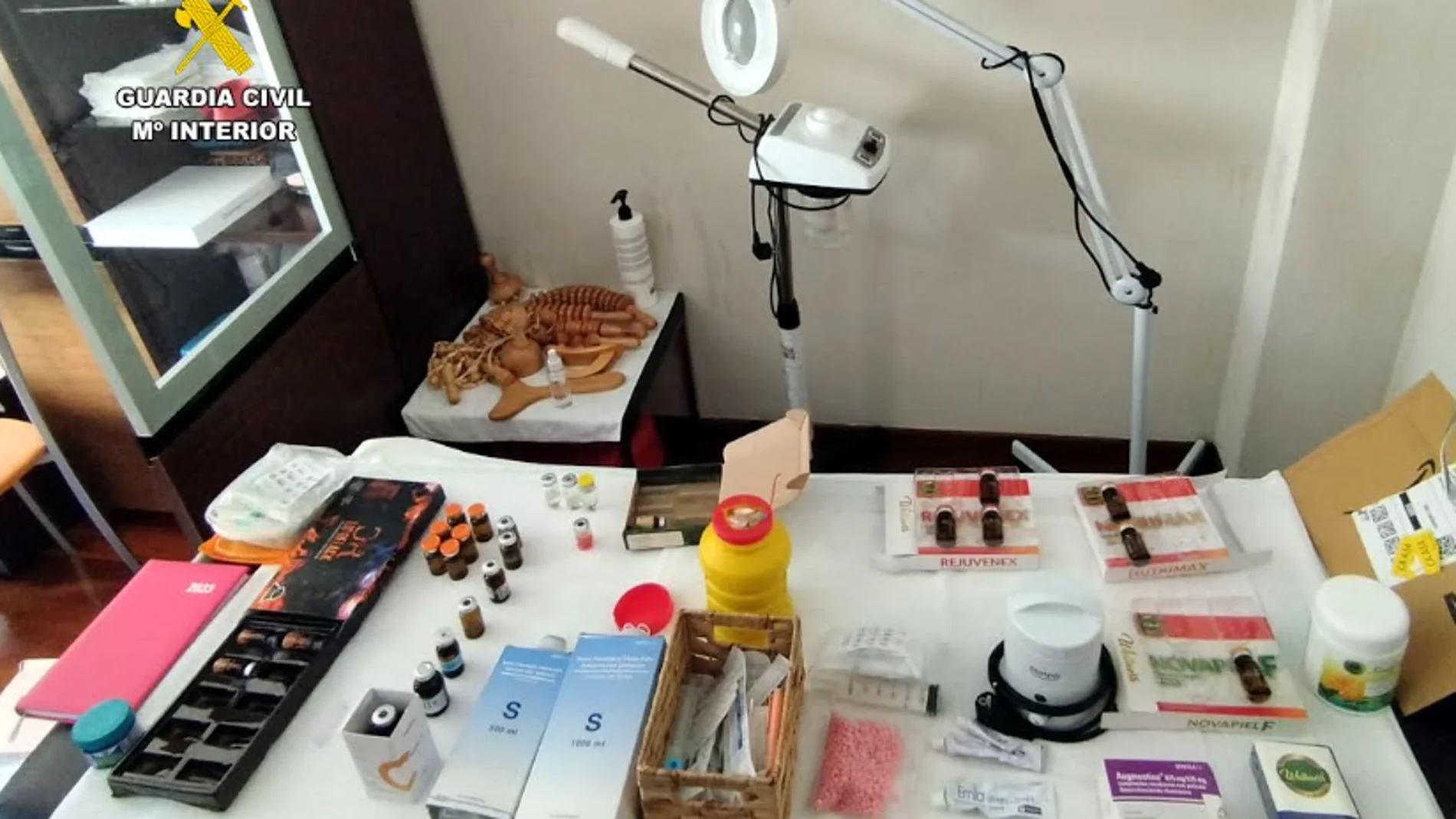 Material que se ha incautado la Guardia Civil