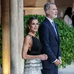 Spanish King Felipe VI and his wife Queen Letizia await the Heads of State and Government for a dinner at the Alhambra during the European Political Community Summit.