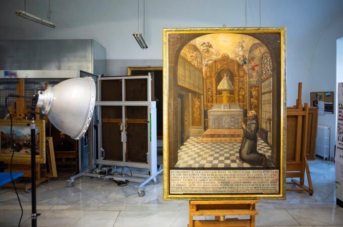 Restauración de una pintura en el Palacio Real en el que se ha descubierto que se realizo sobre otra en dicho proceso. 