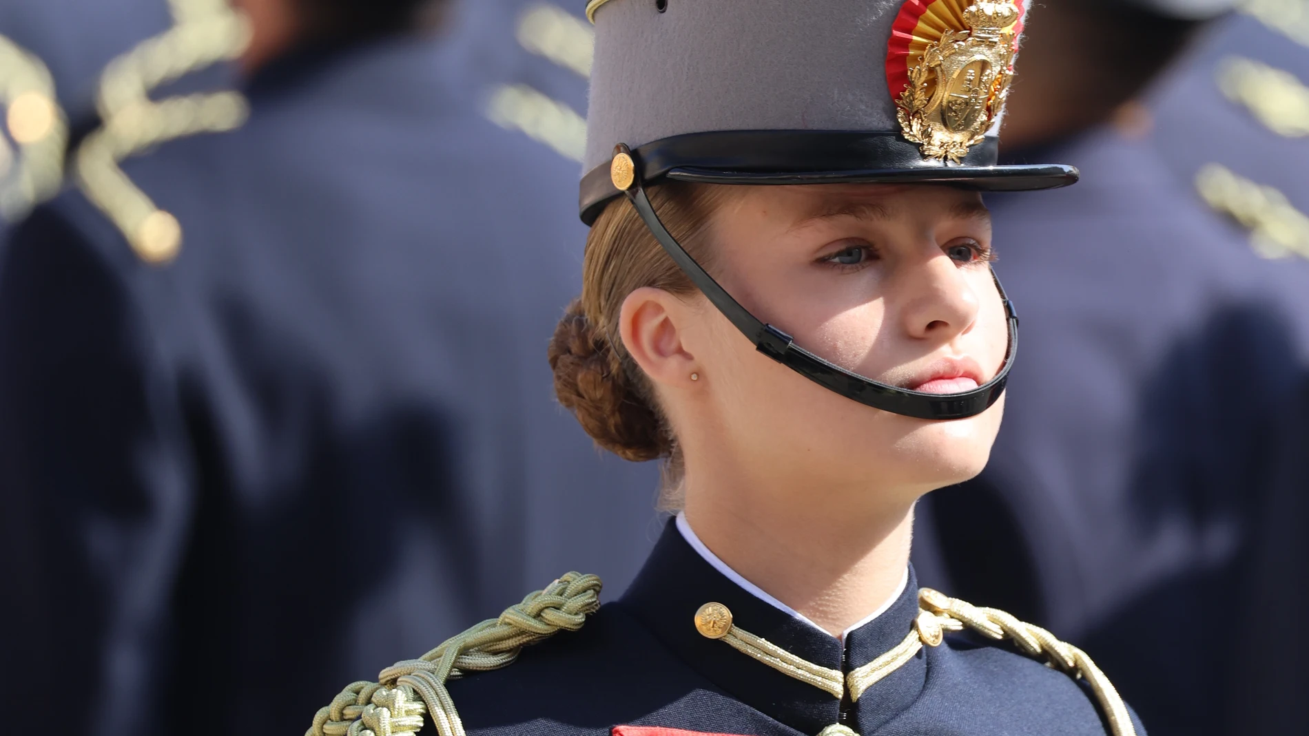 La Princesa Leonor en la jura de bandera en el Patio de Armas de la Academia General Militar de Zaragoza a 07 de Octubre de 2023 en Zaragoza (España). JURA BANDERA;CASA REAL;PRINCESA LEONOR;REYES;FAMOSOS;REALEZA Raúl Terrel / Europa Press 07/10/2023
