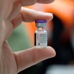 Sociedades científico-médicas avalan una nueva dosis de recuerdo vacuna Covid-19 y la recomienda para grupos de riesgo