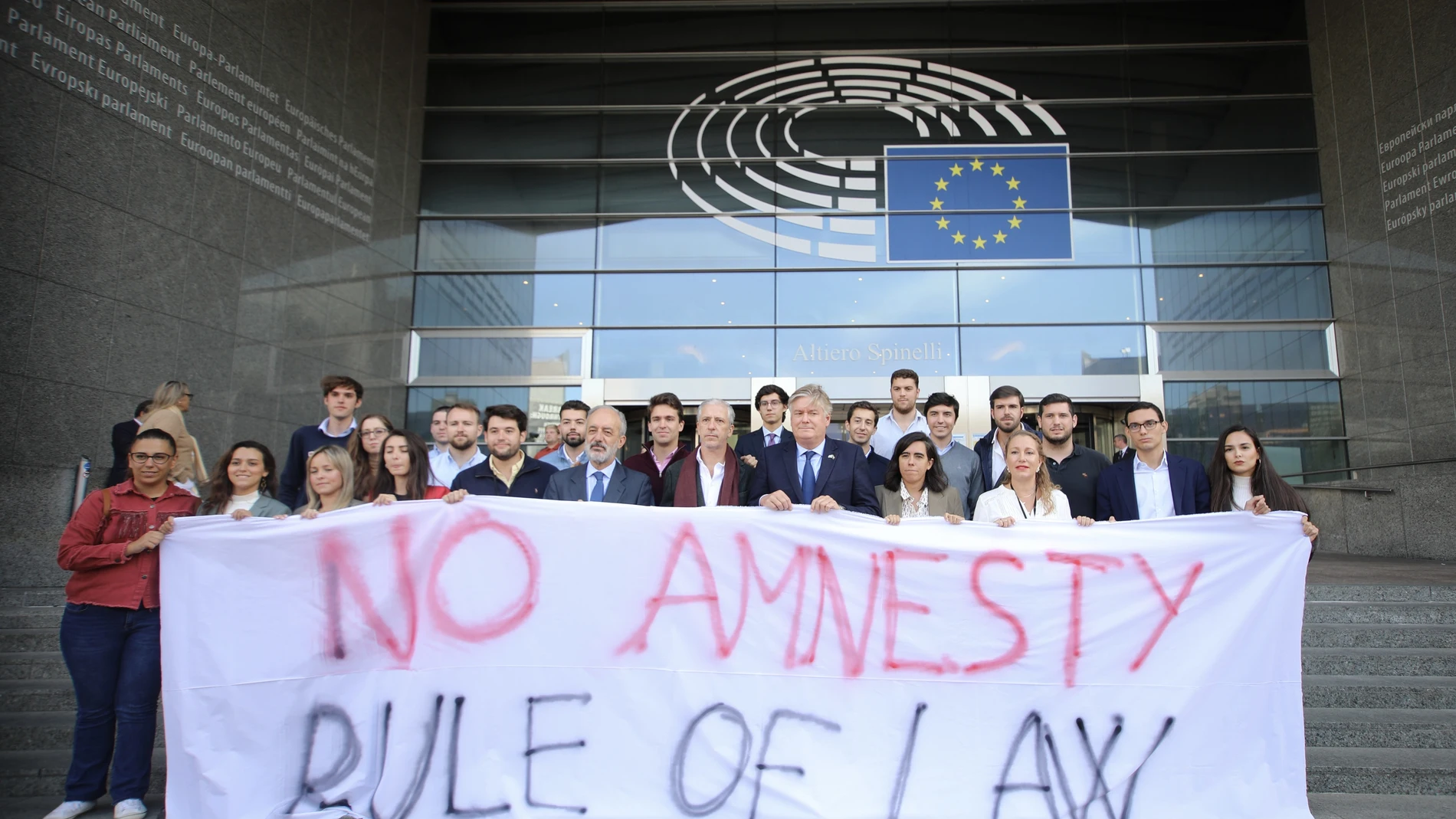NNGG de Madrid se manifiesta ante el Parlamento Europeo. PP DE MADRID 10/10/2023