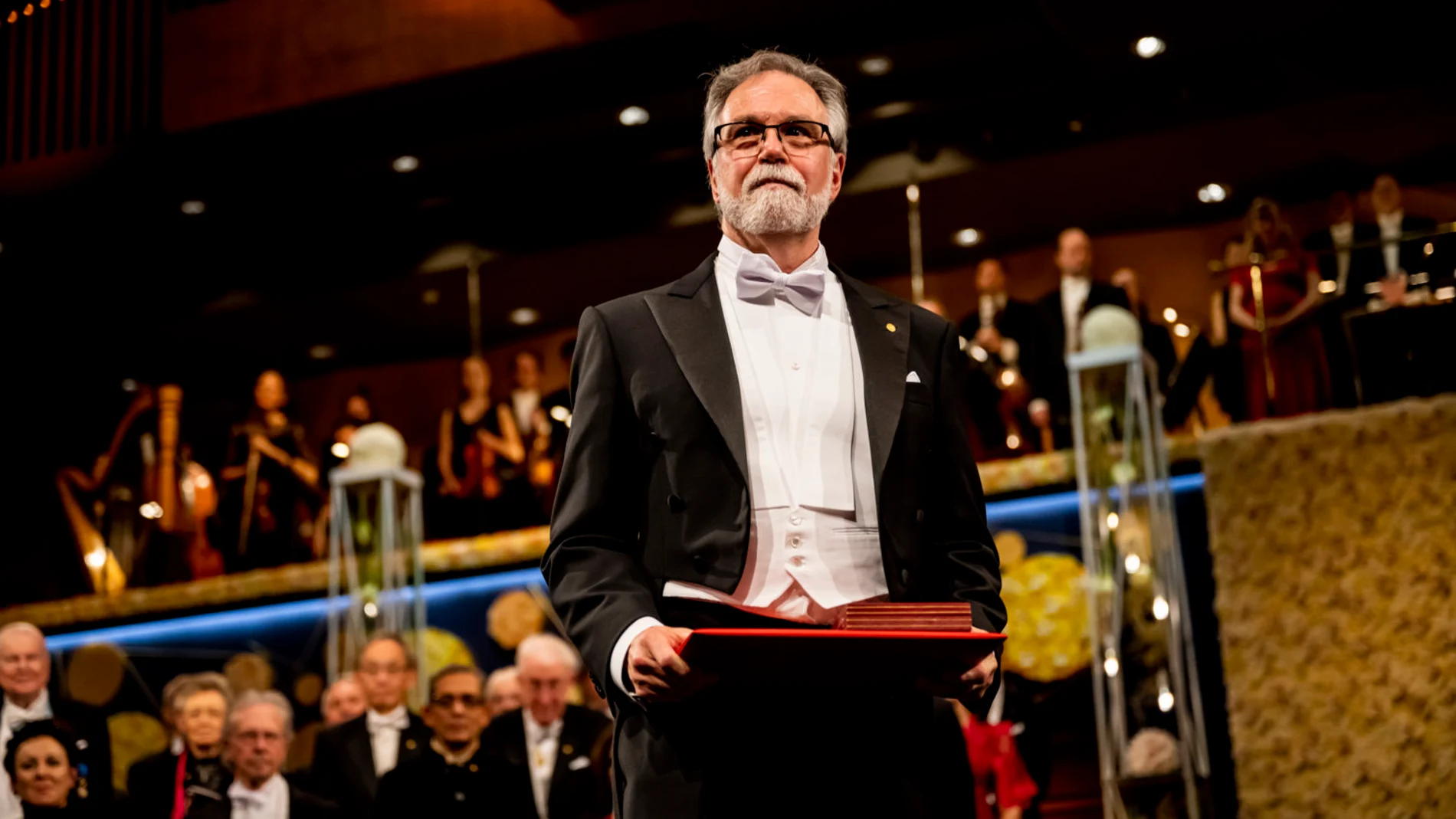 Gregg Semenza tras recibir el premio Nobel en Konserthuset, Estocolmo, el 10 de diciembre de 2019.