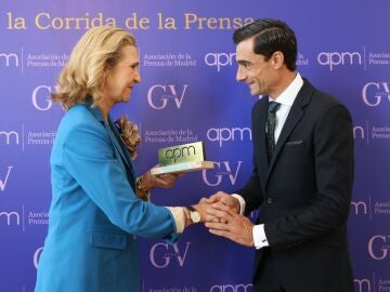 Paco Ureña recibió la «Oreja de Oro» de la Asociación de la Prensa de Madrid