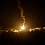 El humo se eleva sobre Gaza tras un nuevo ataque israelí