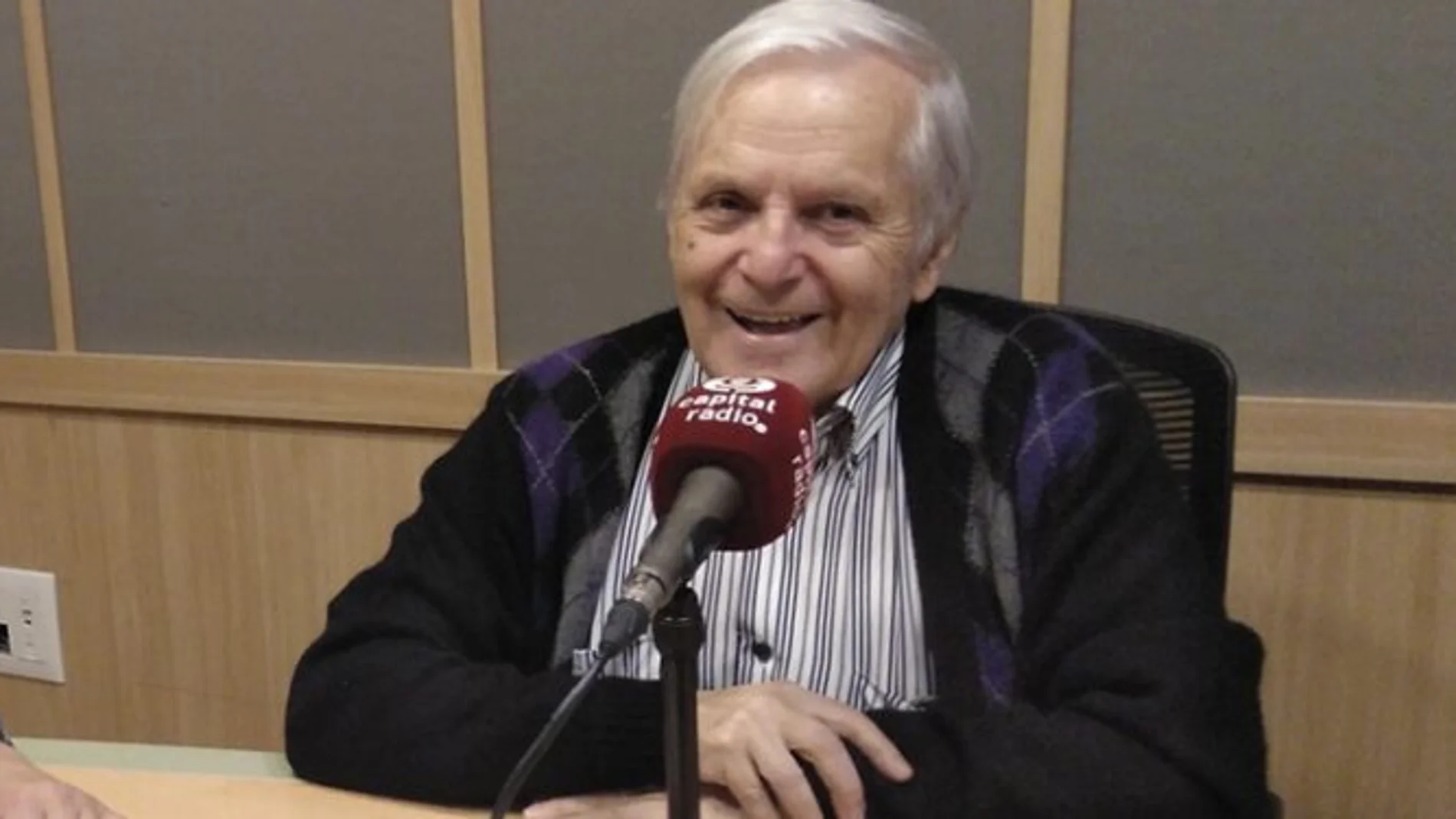 Muere Carlos Pumares, crítico de cine, periodista y maestro de la radio