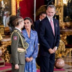 Los Reyes y la Princesa de Asturias presiden una recepción en el Palacio Real por el Día de la Fiesta Nacional 