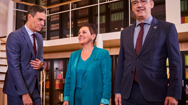 Pedro Sánchez y los portavoces de Bildu