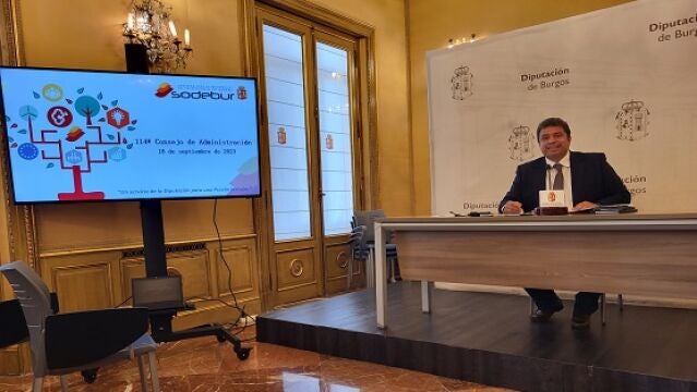 El presidente de Sodebur, Carlos Gallo, presenta la línea de ayudas