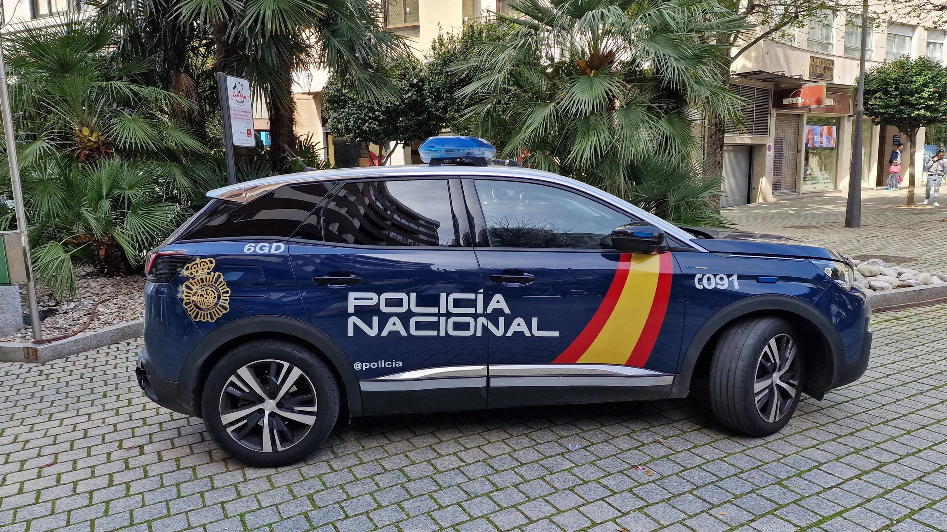 Coche patrulla de la Policía Nacional en las inmediaciones de la Comisaría de Vigo. POLICÍA NACIONAL 16/10/2023