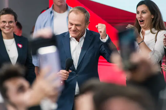 La oposición proeuropea desaloja a Kazynski del poder en Polonia