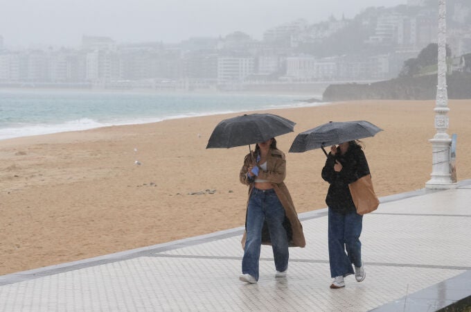 MURCIA.-Un desfile de borrascas atlánticas dejarán lluvias y vientos fuertes en la Península durante esta semana, según Meteored