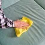  Los mejores trucos para eliminar manchas en las tapicerías