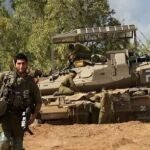 Jaulas contra drones: Así protege Israel los tanques Merkava IV de ataques desde arriba.