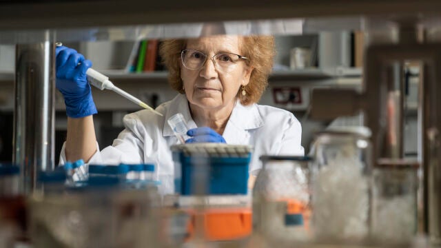 Margarita del Val, química, viróloga e inmunóloga española, ​​​ investigadora del CSIC. David Jar