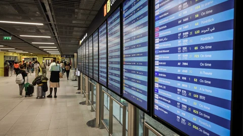 Economía.- Evacúan siete aeropuertos en Francia por amenazas de bomba y objetos sospechosos