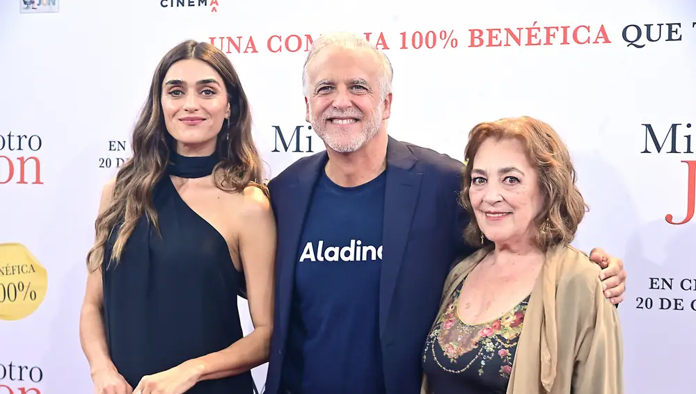 Olivia Molina, Paco Arango y Carmen Maura durante la promoción de &quot;Mi otro Jon&quot;