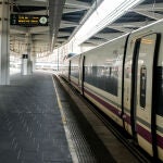 Una incidencia en la línea de alta velocidad Madrid-Barcelona obliga a cortar la circulación de trenes