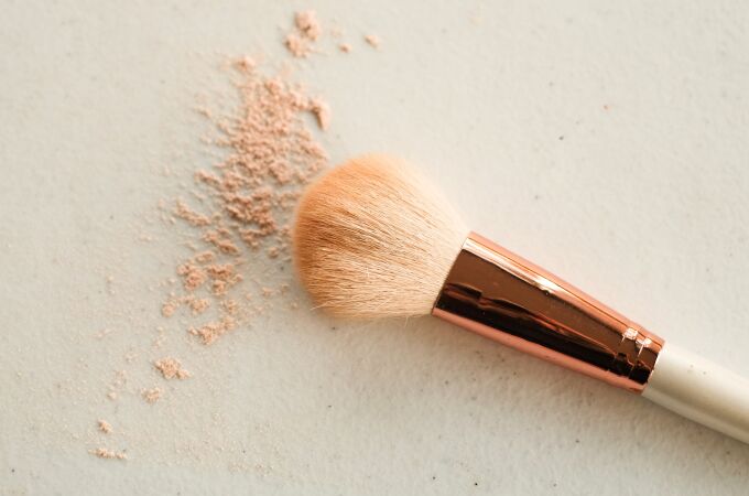 Brochas limpias, maquillaje perfecto: la clave para una aplicación de maquillaje impecable