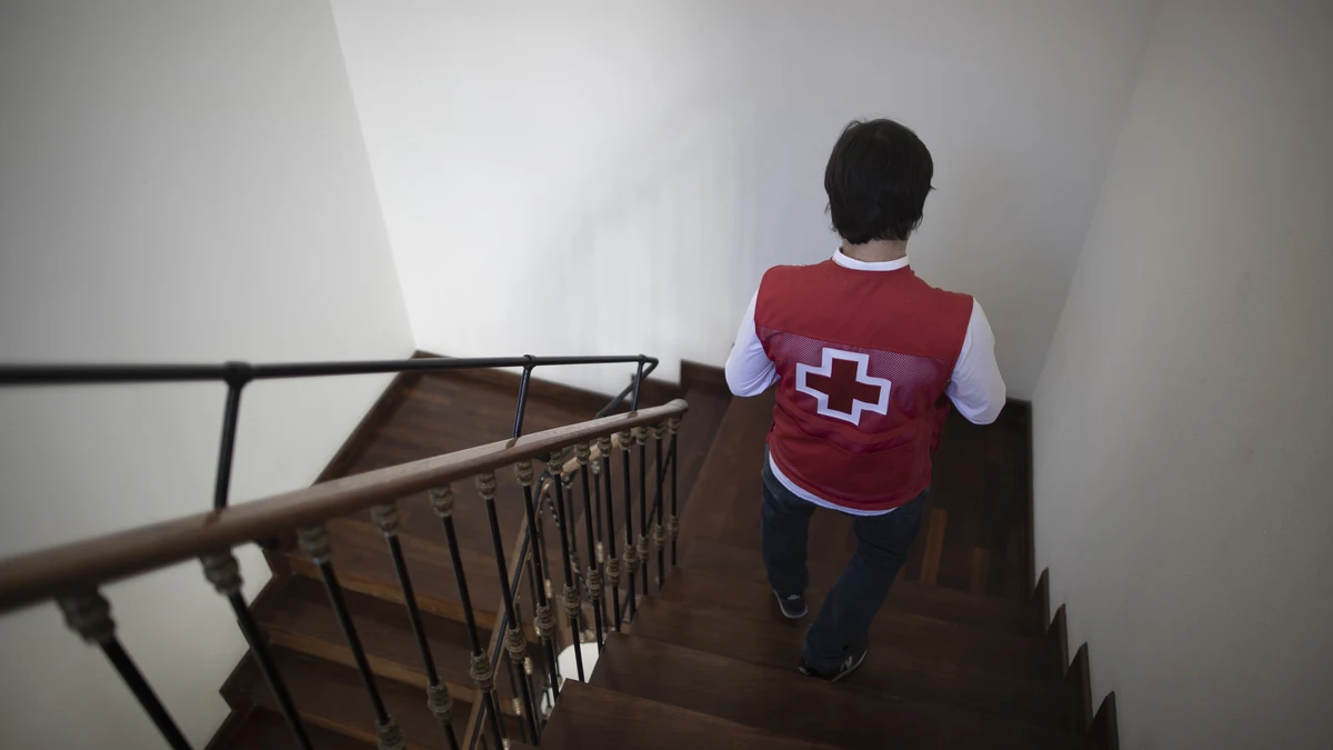 Muere una trabajadora social de Cruz Roja al caer desde un piso de emancipación de jóvenes en Logroño