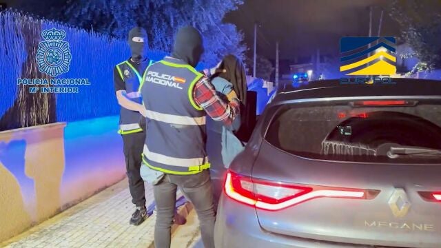 Cuatro detenidos en Madrid, Barcelona y Granada por adoctrinamiento yihadista 