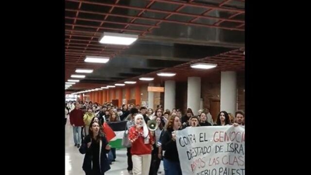 Universitarios de la UCM se manifiestan en defensa del pueblo palestino