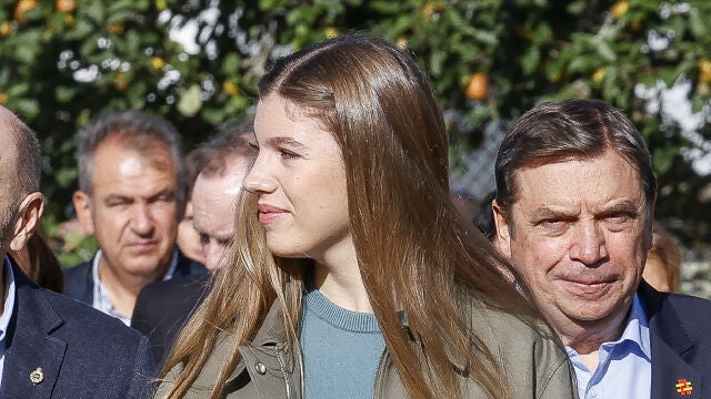 La Infanta Sofía en el pueblo ejemplar. 