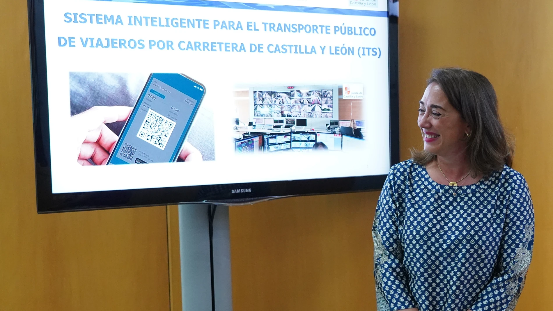 González Corral presenta el nuevo sistema de transporte público por carretera