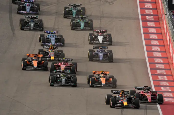 Carrera Sprint: Verstappen mantiene la tensión