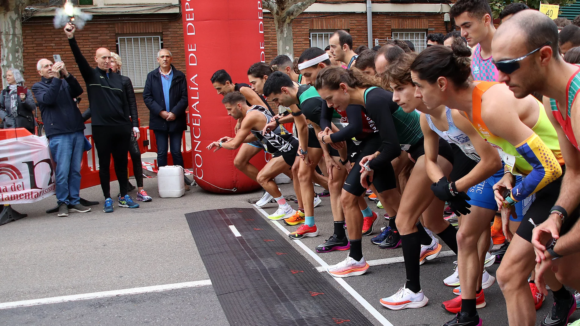 Carrera "10 KM Hyundai León Cuna del Parlamentarismo"