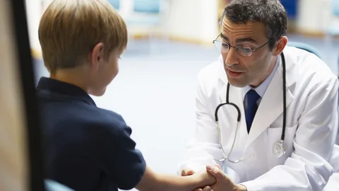 Casi medio millón de niños andaluces no tienen un pediatra asignado.