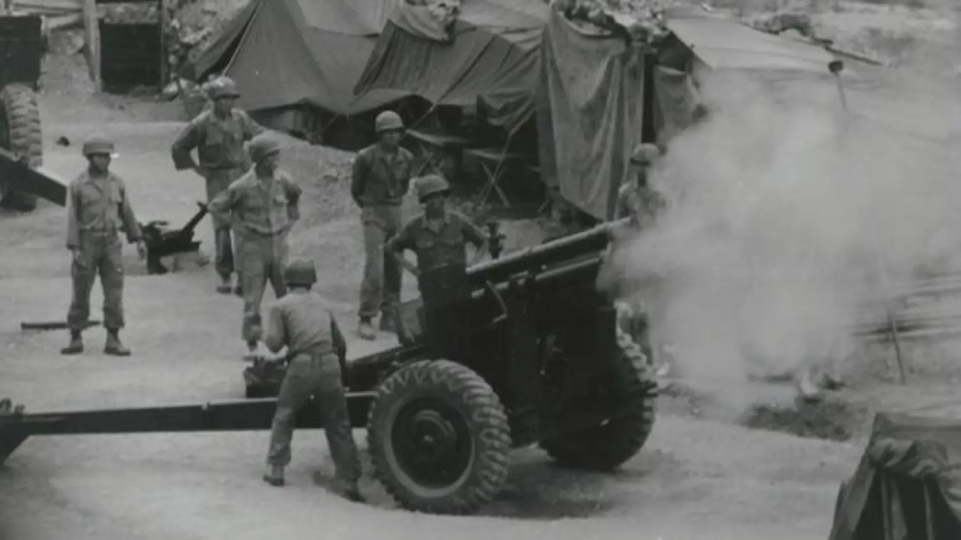 Uso de artillería en la guerra de Vietnam. 
