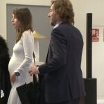 Santiago Pedraz y Elena Hormigos reaparecen más felices que nunca en plena cuenta atrás para convertirse en padres