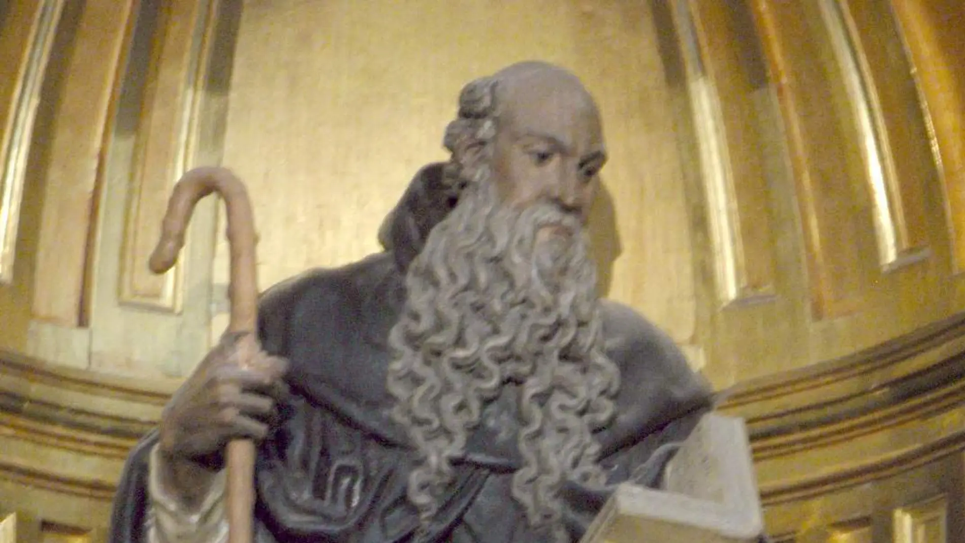 Escultura de San Frutos en la Catedral de Segovia