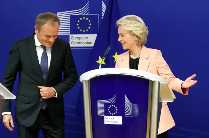 Tusk negocia en Bruselas el desbloqueo de los fondos europeos para Polonia