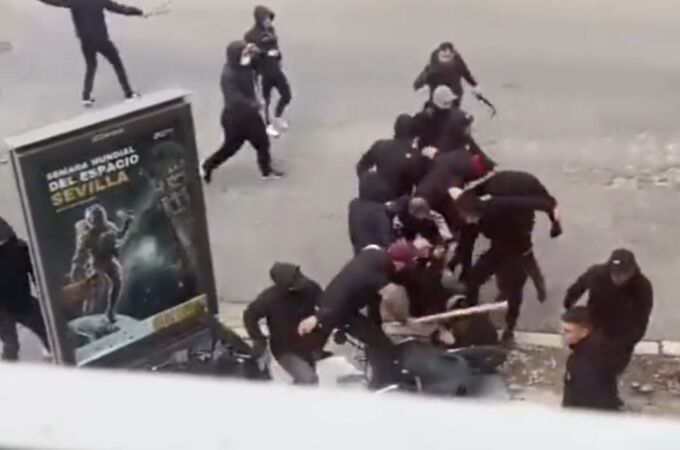 Enfrentamiento entre ultras en Sevilla