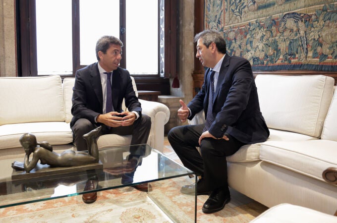 El president de la Generalitat, Carlos Mazón, y el vicepresidente primero del Consell, Vicente Barrera
