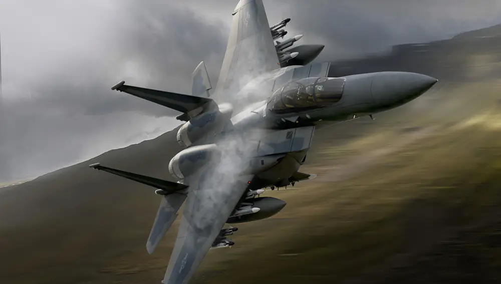 Un F-15EX en pleno vuelo